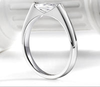 <tc>Eleganter Ring Marquise-Moissanit </tc>