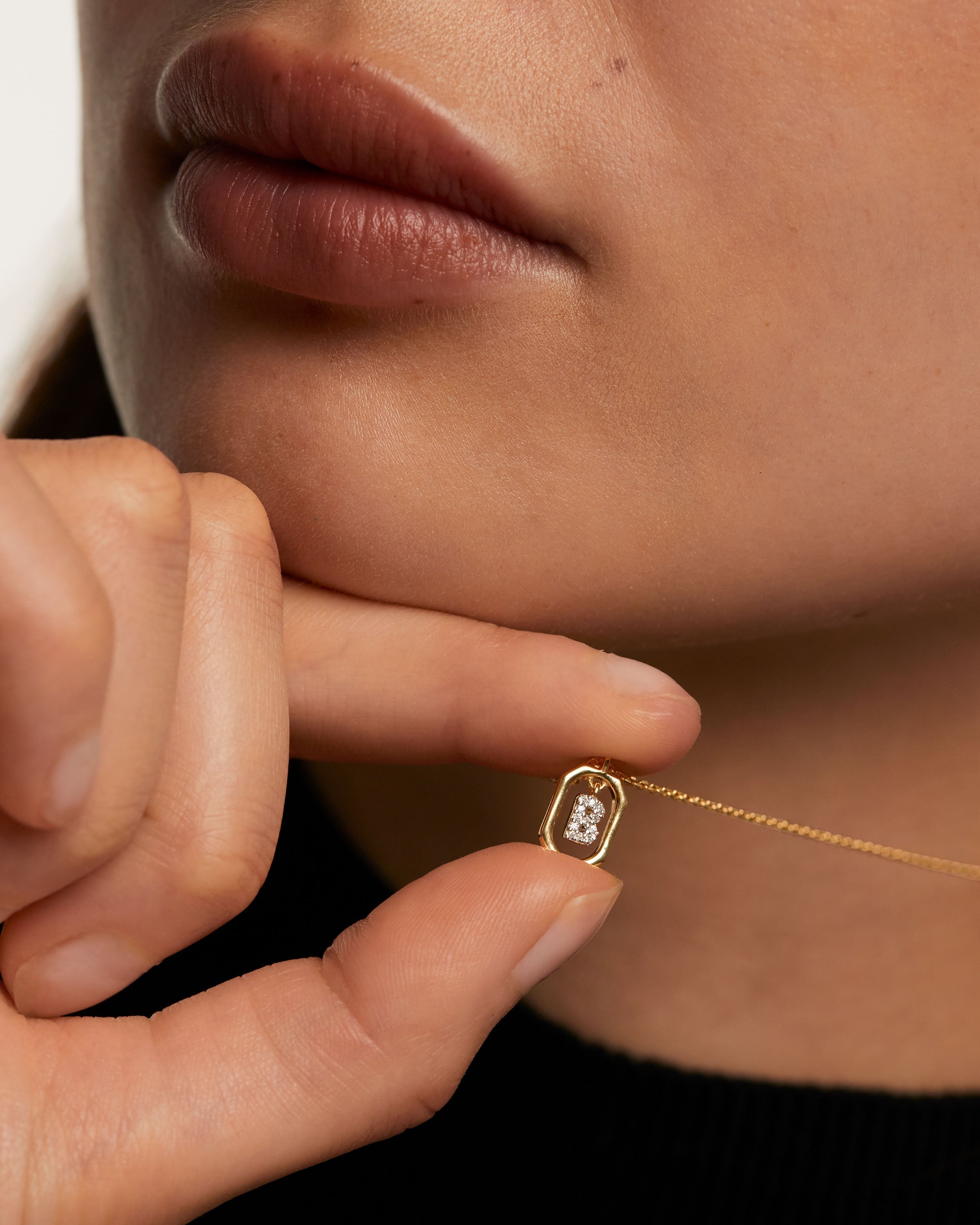 <tc>Buchstaben-Anhänger A–Z aus 925er Silber mit goldfarbener Oberfläche</tc>