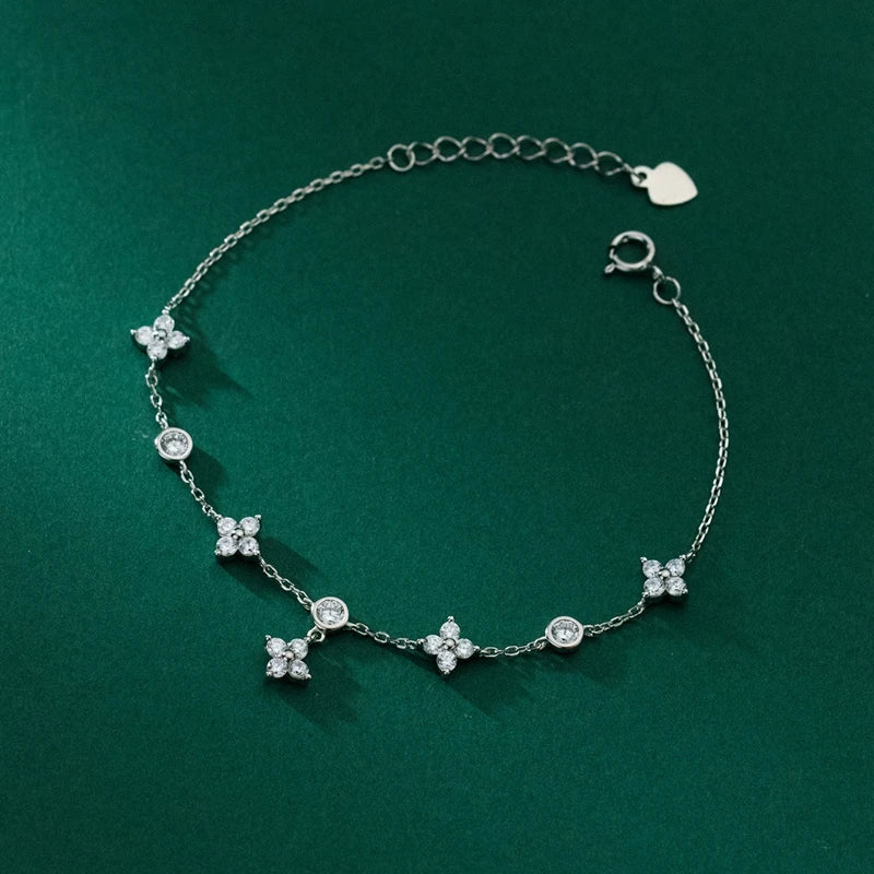 <tc>Vierblättriges Moissanit-Blumenarmband S925 Silber</tc>