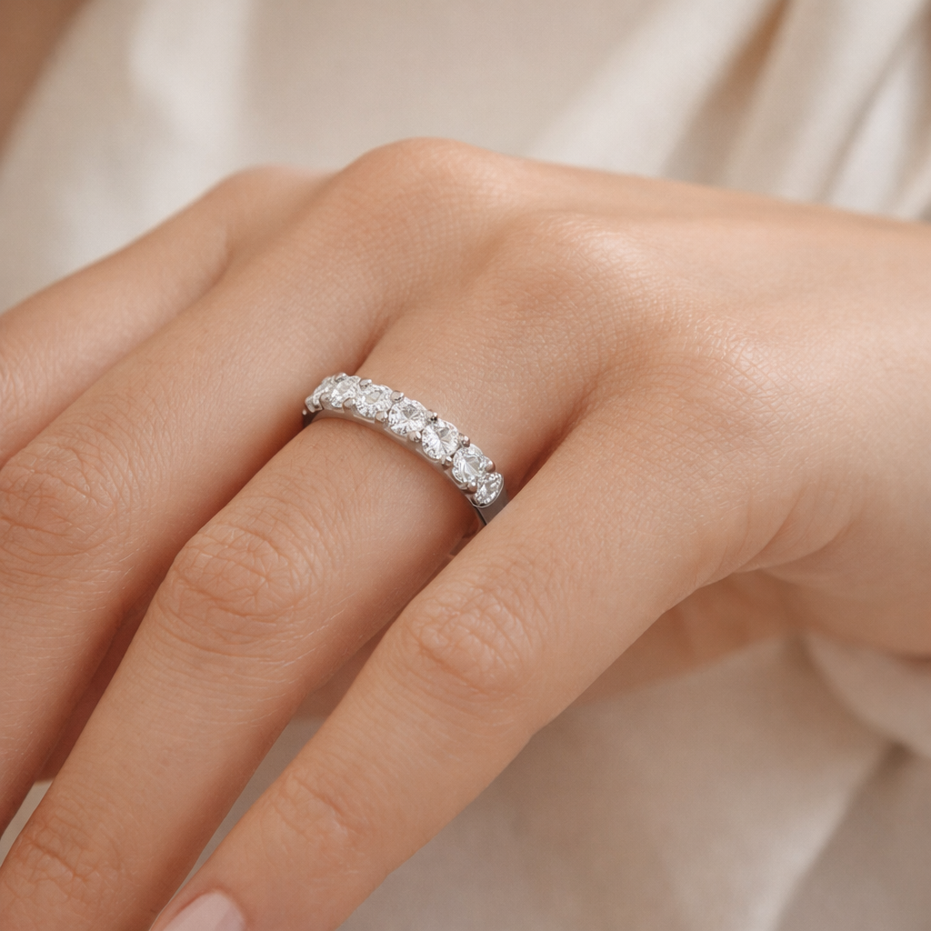 Bague Étoile Radieuse – Une Ode à la Douceur