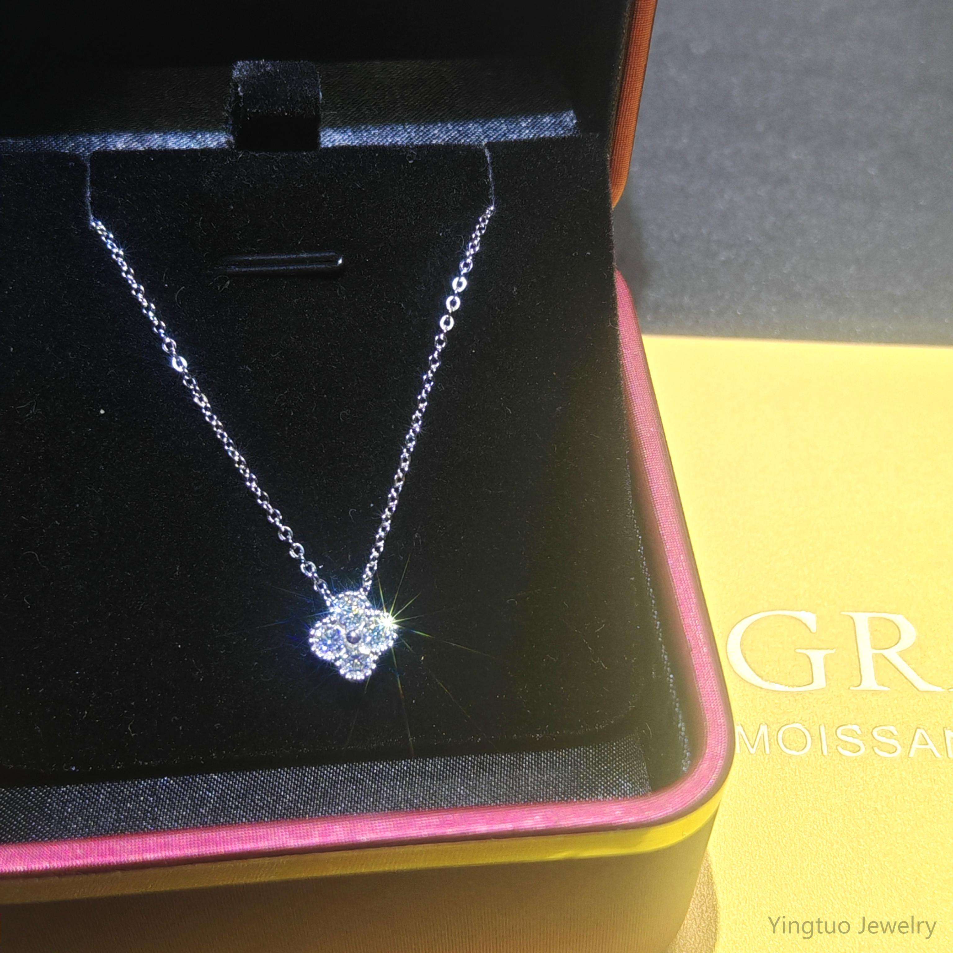 Moissanit-Kleeblatt-Halskette aus 925er Silber