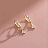 <tc>Vierblättriges Blumenarmband mit Zirkon</tc>